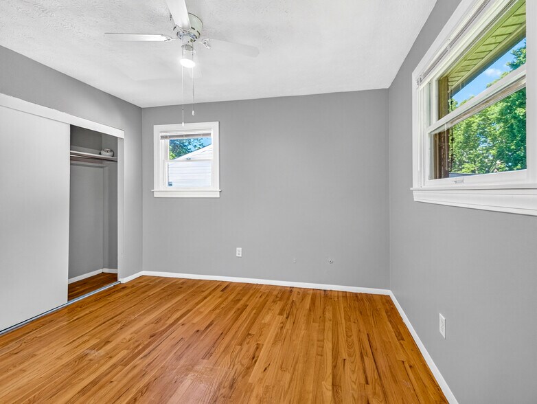Building Photo - 2432 Bracebridge Dr