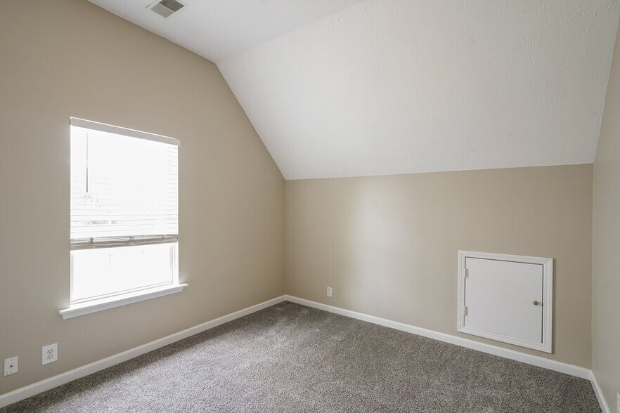 Building Photo - 3076 Ace Wintermeyer Dr