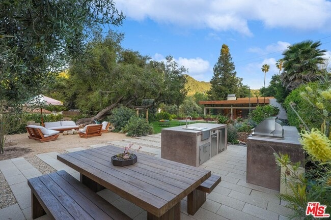 Building Photo - 1416 Bonnell Dr