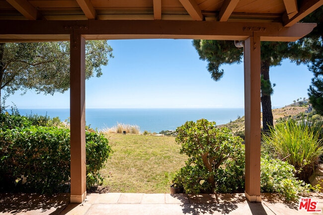 Building Photo - 4211 Avenida De La Encinal