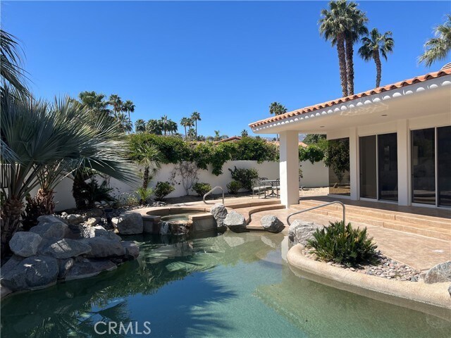 Building Photo - 45540 Cielito Dr