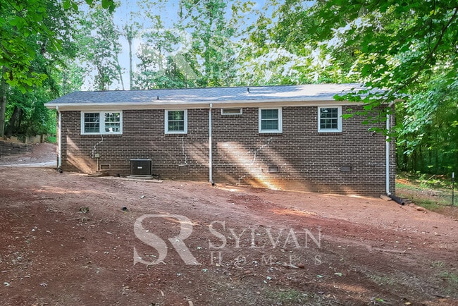Building Photo - Coming HOME never felt so good!