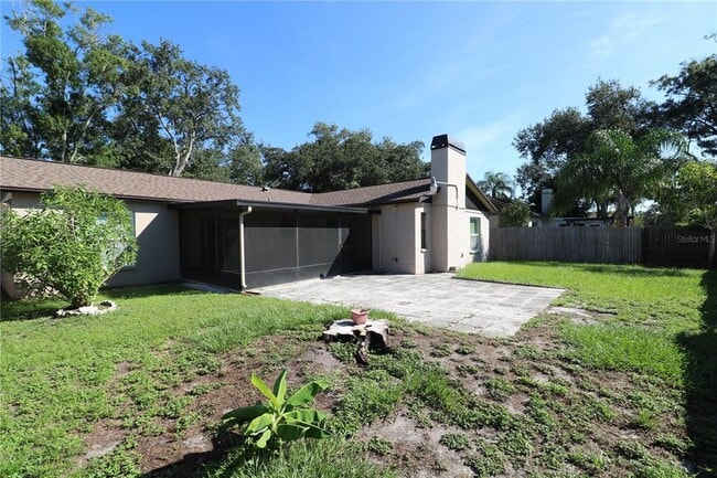 Building Photo - 5017 Oakshire Dr