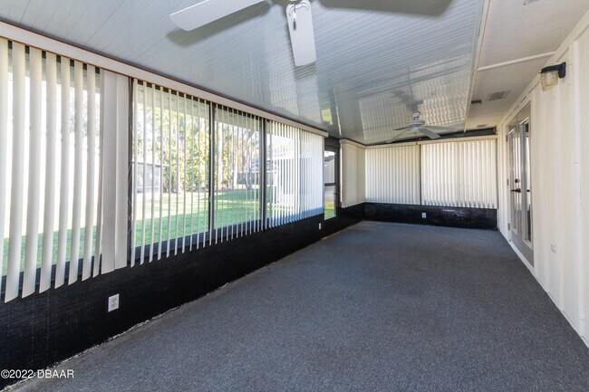 Building Photo - 157 Bob White Ct