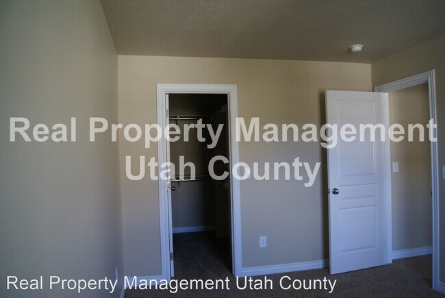 Building Photo - 4 br, 3 bath House - 636 S 2250 W