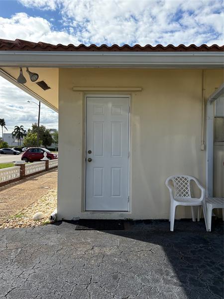 Building Photo - 2719 NE 32nd St