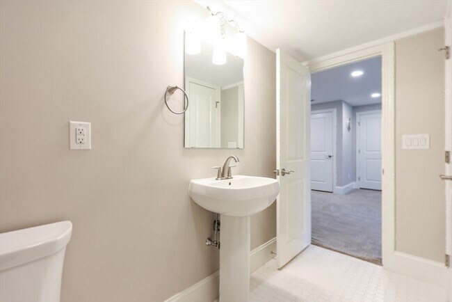 Building Photo - 8 Riverstone Way