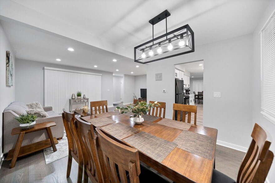 Building Photo - 14237 S Newberg Ct