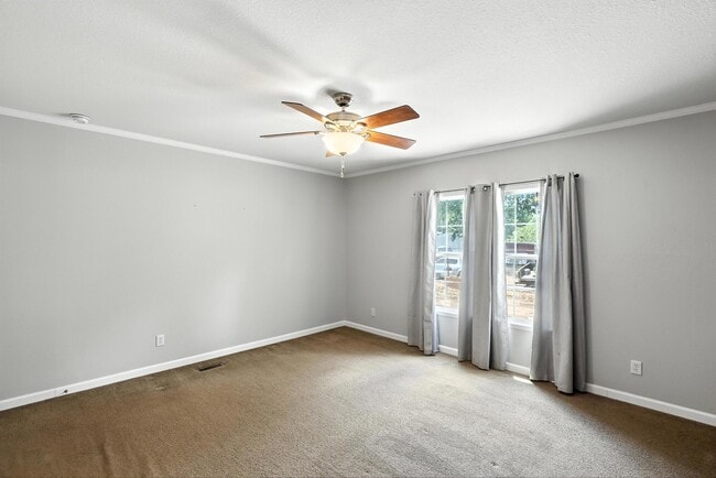 Building Photo - 13 Carlitos Ln