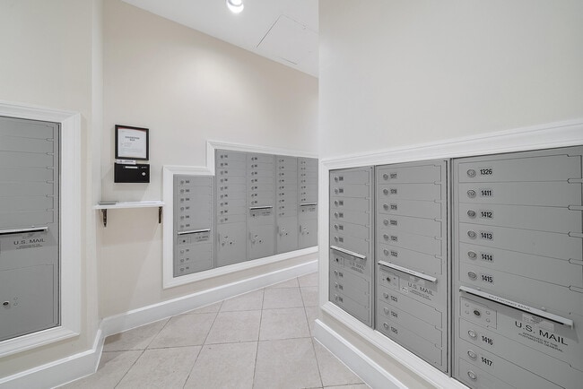 Building Photo - 1830 Radius Dr