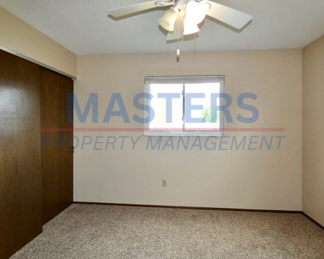 Building Photo - 135 Edgewood Dr