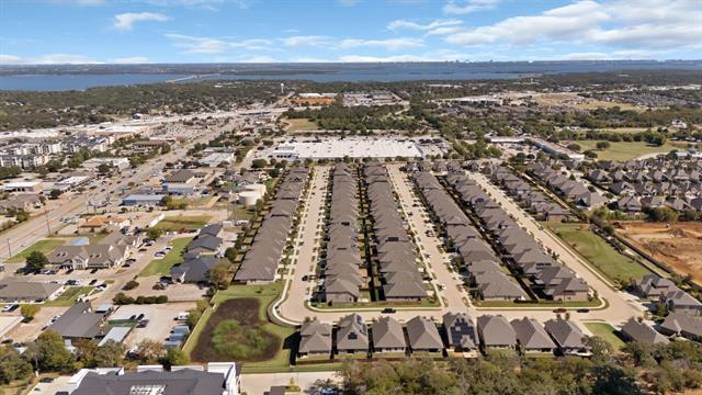 Building Photo - 2003 Oleander St