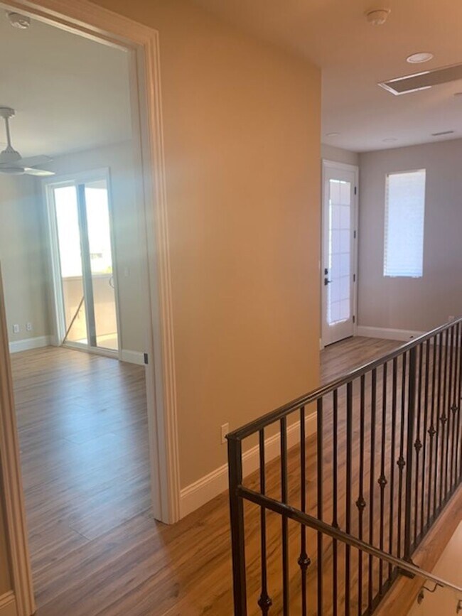 Building Photo - 183 Evergreen Ave