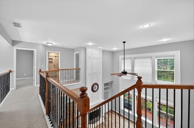 Building Photo - 740 Mayfair Ct