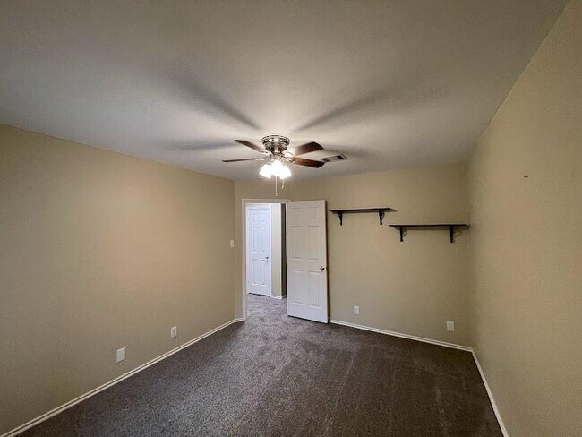 Building Photo - 1825 Red Rock Dr
