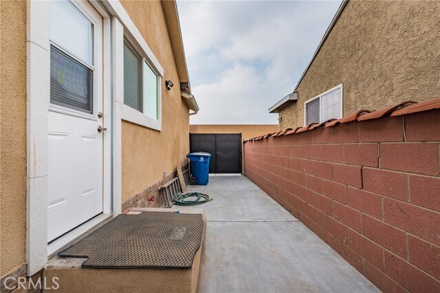 Building Photo - 1400 Leland Way