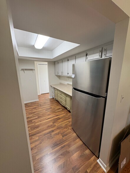 Building Photo - 356 2nd Ct
