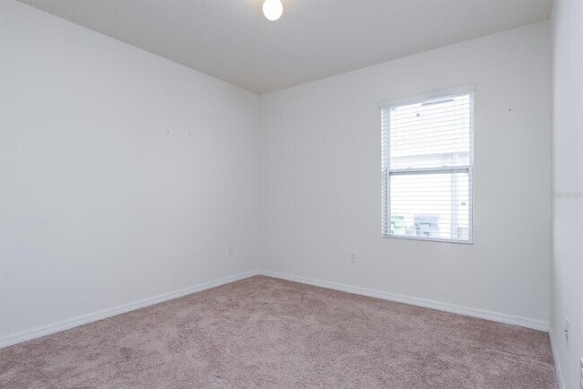 Building Photo - 4190 Roberta Dr