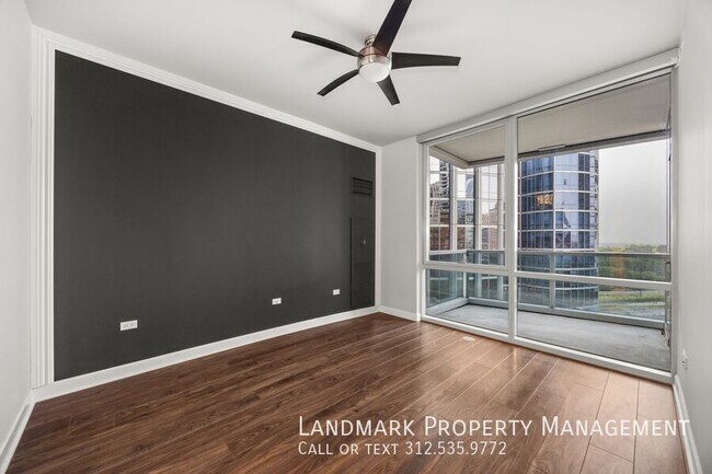 Building Photo - 1201 S Prairie Ave