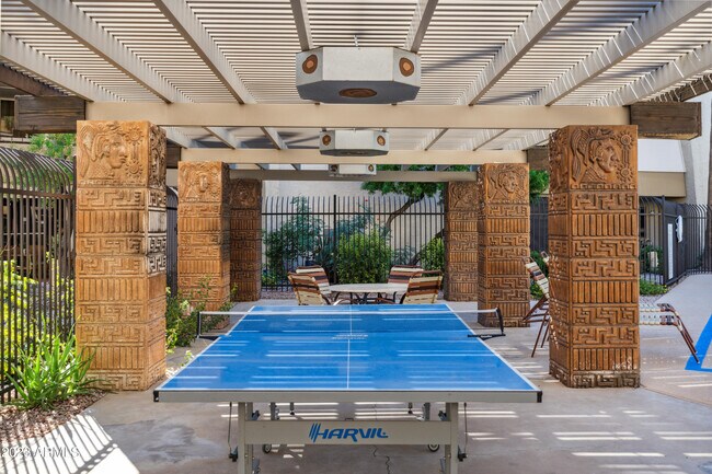 Building Photo - 7625 E Camelback Rd