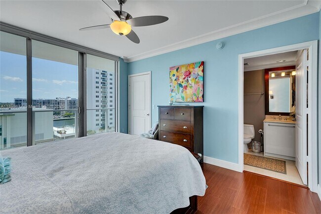 Building Photo - 3101 S Ocean Dr