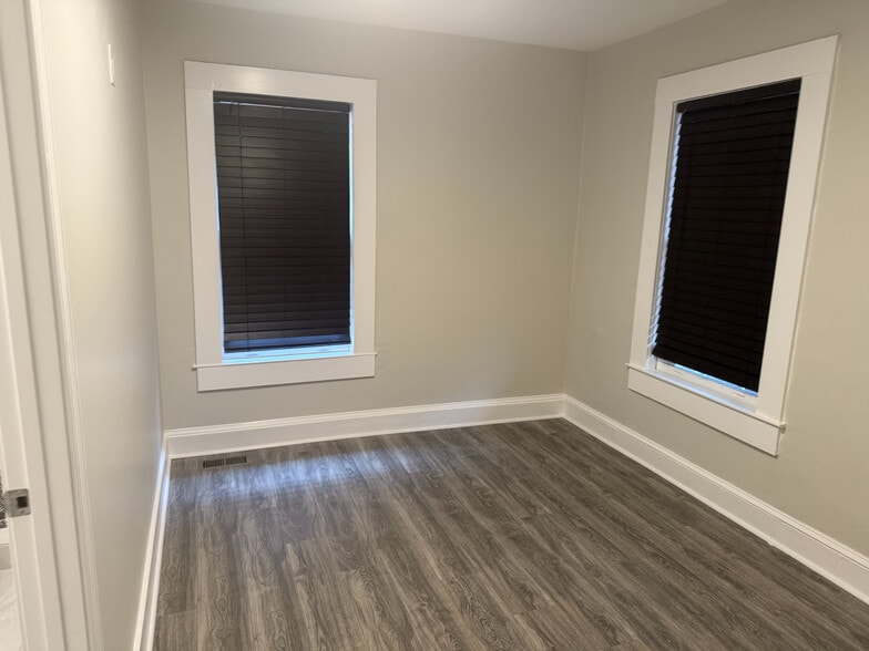 Building Photo - Room in Single Family Home on Griffin St NW