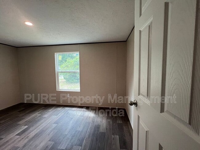 Building Photo - 16364 SE 57th St