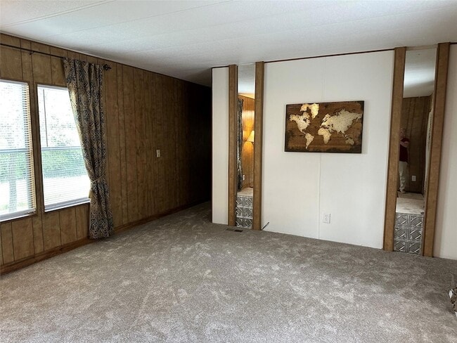 Building Photo - 399 Pope Bend N