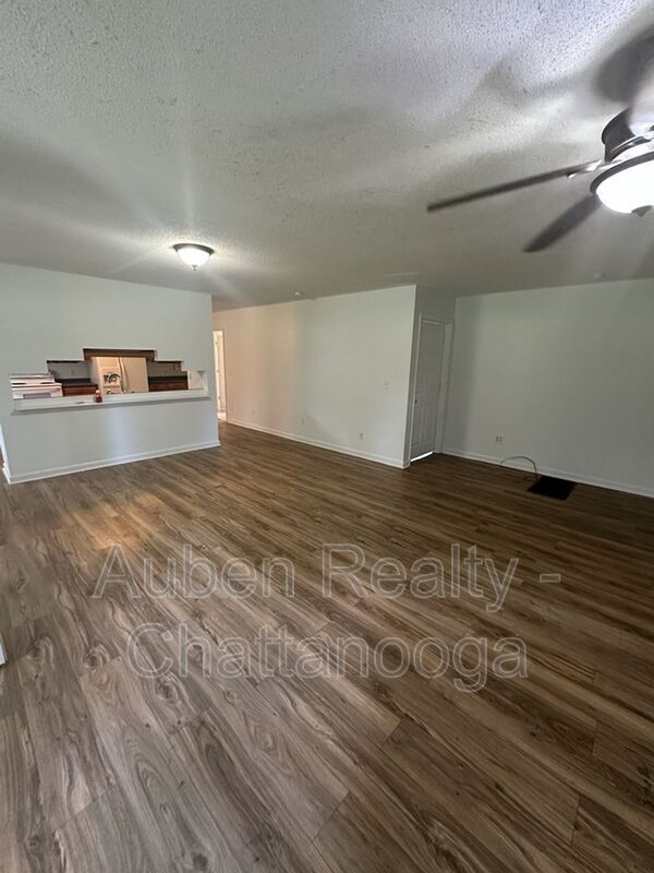 Building Photo - 6250 W Highway 136