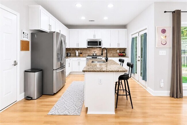 Building Photo - 2540 Village Creek Landing SE