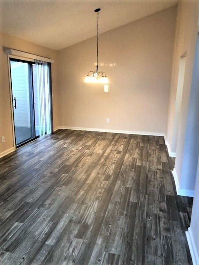 Interior Photo - Radcliff Court Apartments