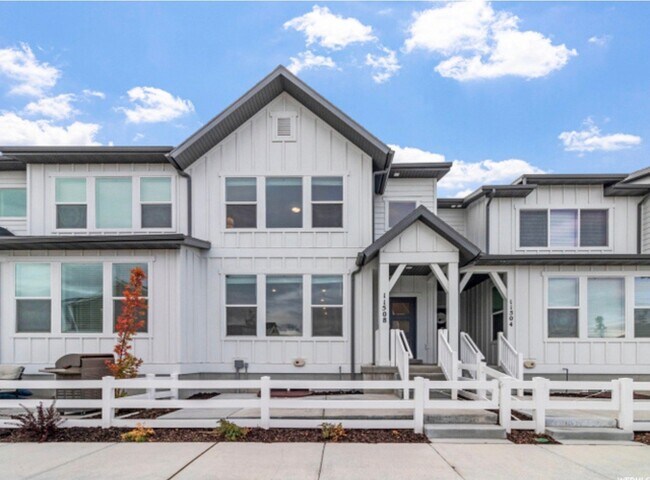 Building Photo - 11508 S Old Cedar Dr