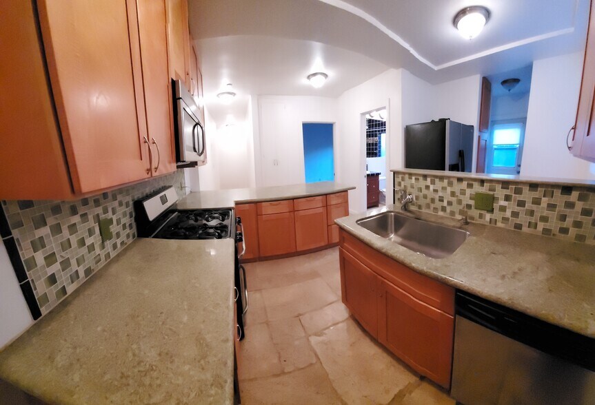 Building Photo - 4431 S Centinela Ave