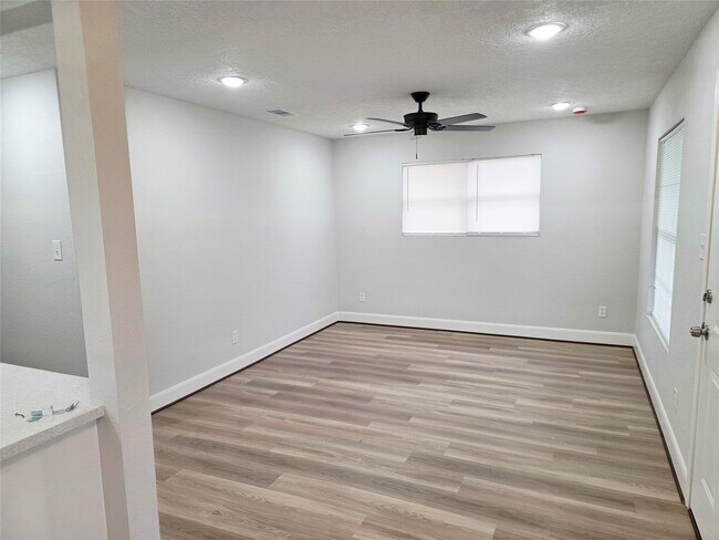 Building Photo - 9713 Yuma St