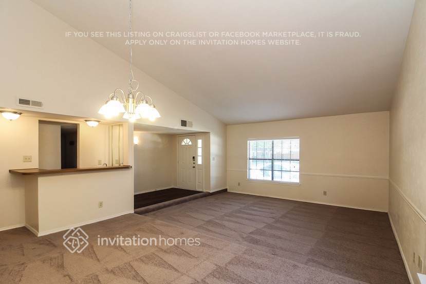 Building Photo - 421 Kingsbridge Dr