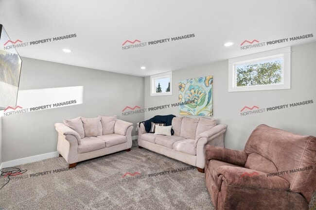 Building Photo - STATUS: AVAILABLE | R37 | $2295  **** MOVE IN SPECIAL ****