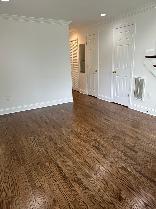 Building Photo - 5628 7th Rd S