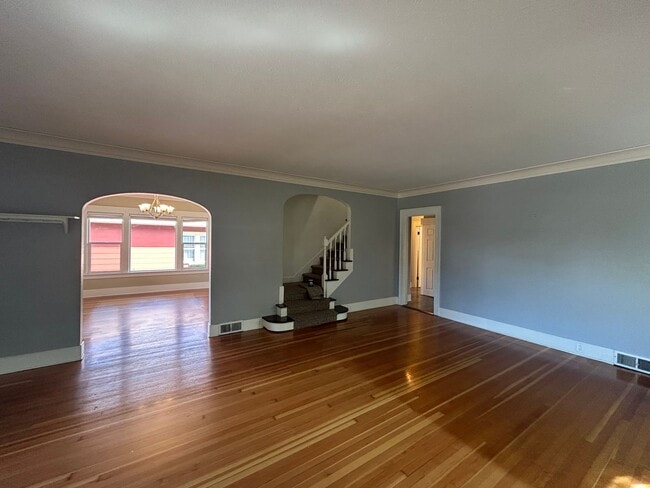 Building Photo - Gorgeous Craft House with Finish Basement ...