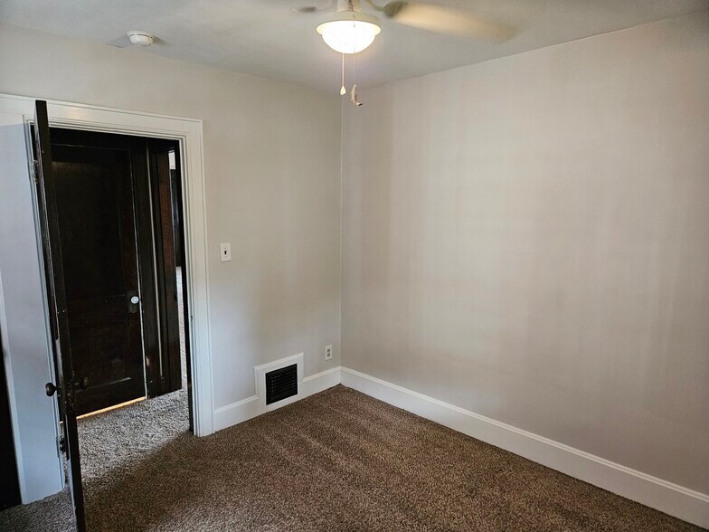 Bedroom - 4115 34th Avenue