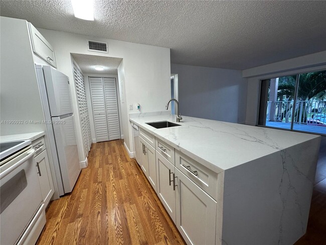Primary Photo - 10421 SW 157th Pl