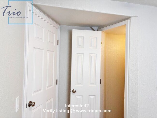 Building Photo - 2693 Chula Vista Dr