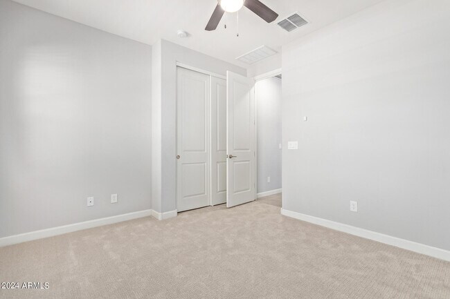 Building Photo - 9746 E Tumbleweed Ave