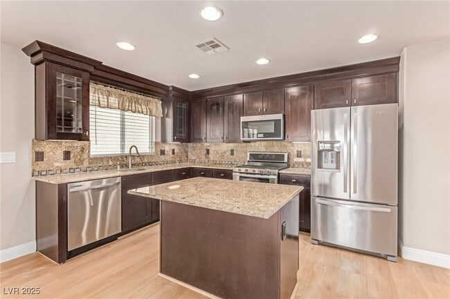 Building Photo - 10275 Headrick Dr