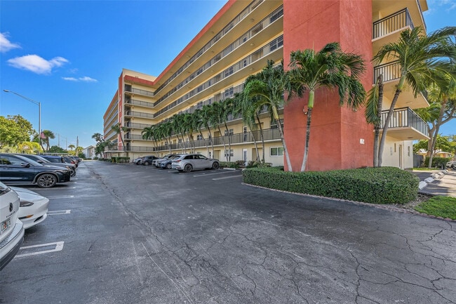 Building Photo - 2350 NE 14th Street Causeway