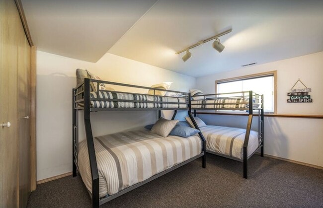 Building Photo - 113 Chelan View Dr