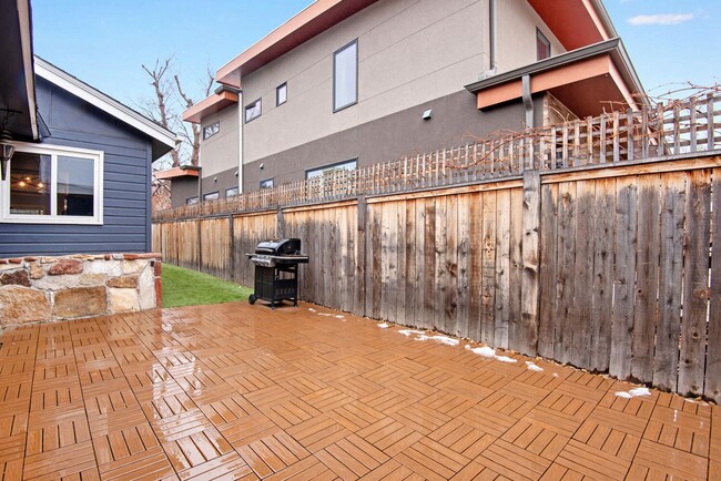 Building Photo - Beautifully Renovated Home in the Berkley ...