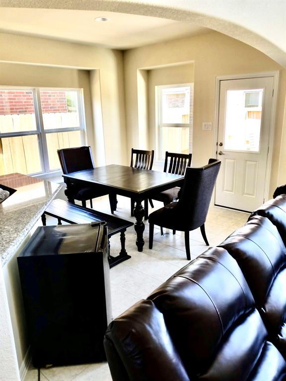 Building Photo - 2534 Pines Pointe Dr