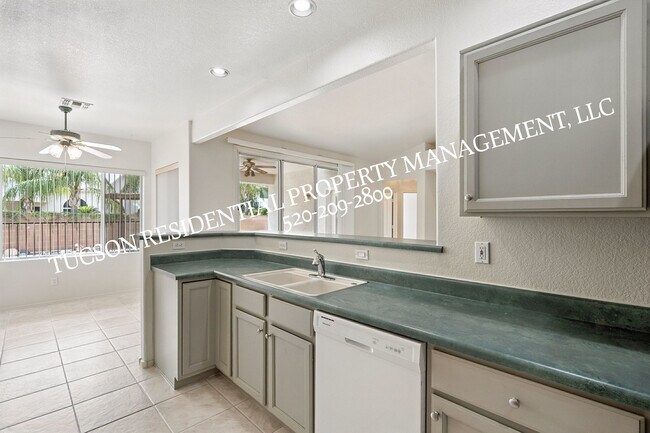 Building Photo - 11399 Silver Pheasant Loop