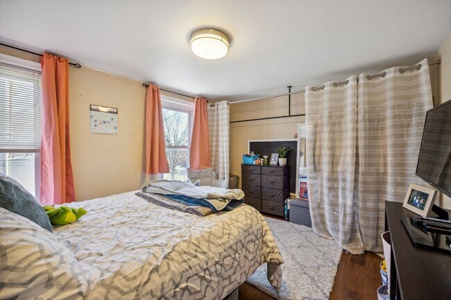 Building Photo - Updated 3-bedroom, 1.5-bath home with a garage in the borough of West Chester!