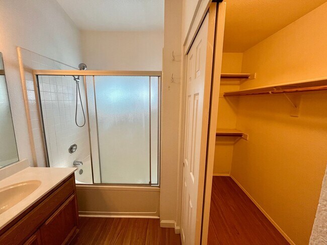 Building Photo - Bright & Spacious 4BR/3BA Home in Desirable East Davis – 1,980 Sq Ft